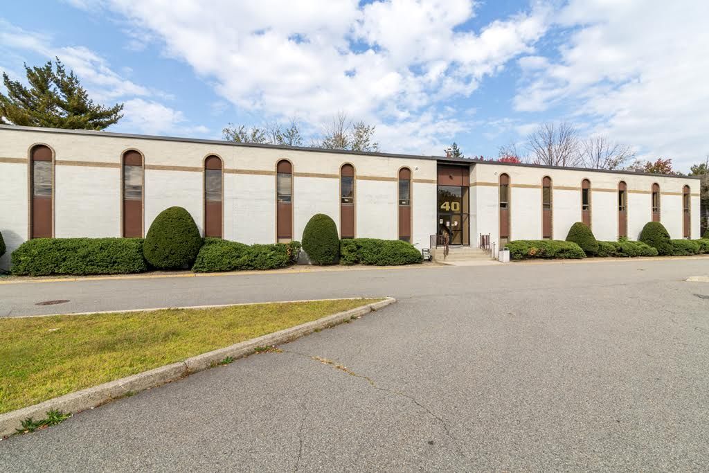 40 Galesi Dr, Wayne, NJ, 07470